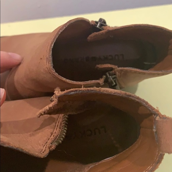 Booties in brown size 6.5 - Picture 2 of 6